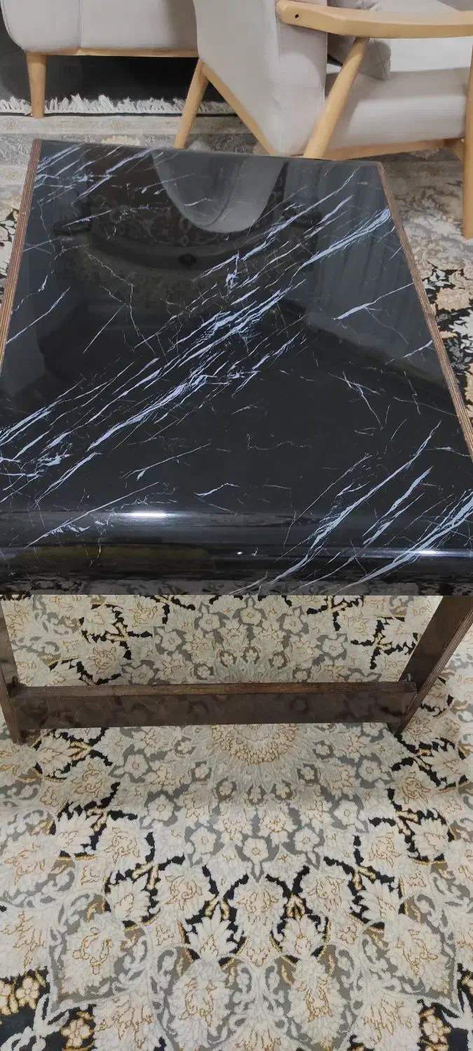 میز عسلی طرح سنگ شیک و در حدنو|مبلمان خانگی و میز عسلی|قم, بکایی|دیوار