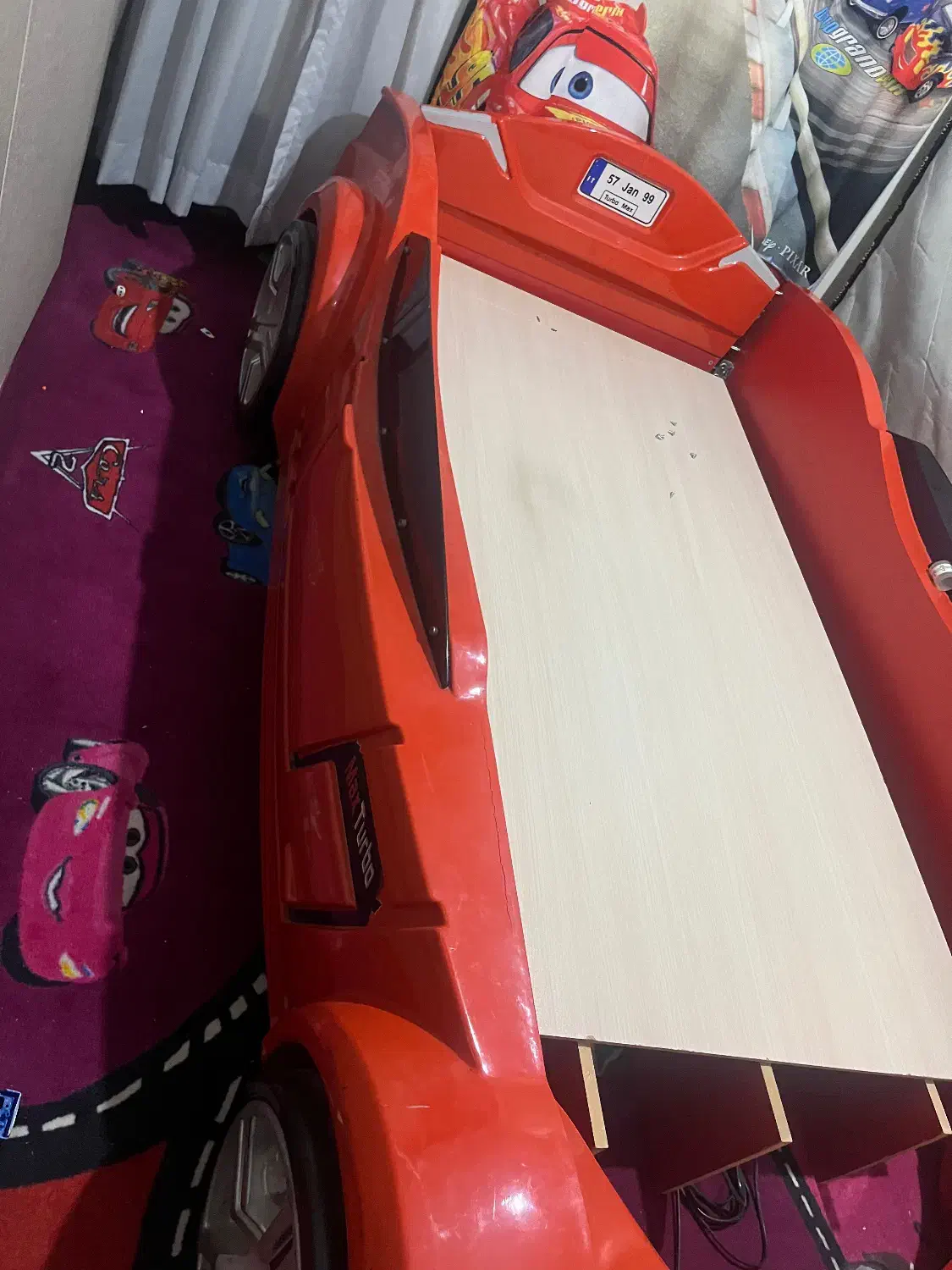 تخت ماشین و تشک ، کد و پرده و موکت|تخت و سرویس خواب|رشت, یخسازی|دیوار