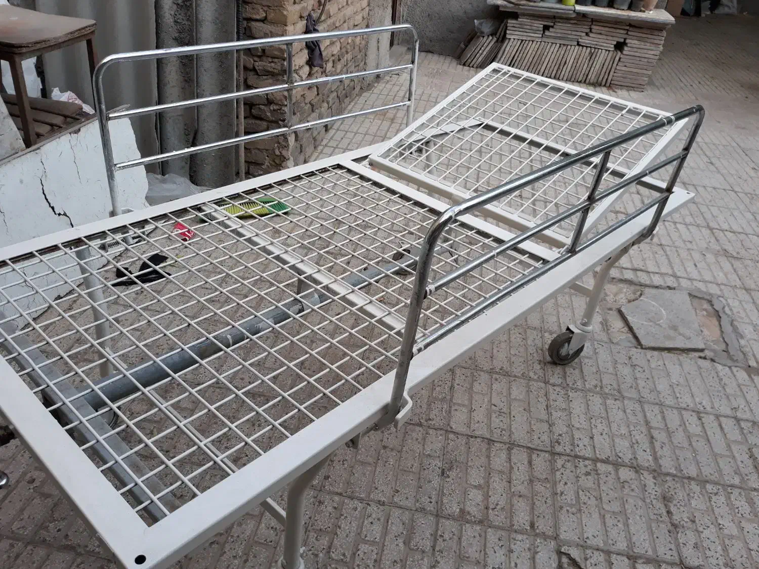 تخت بیمارستانی محکم|آرایشی، بهداشتی، درمانی|مشهد, شهرک مهر آباد|دیوار