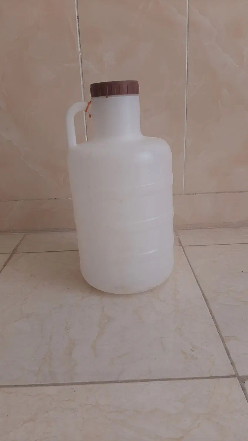 دبه|ظروف نگهدارنده، پلاستیکی، یک‌بارمصرف|اصفهان, درب سیبه علیا|دیوار