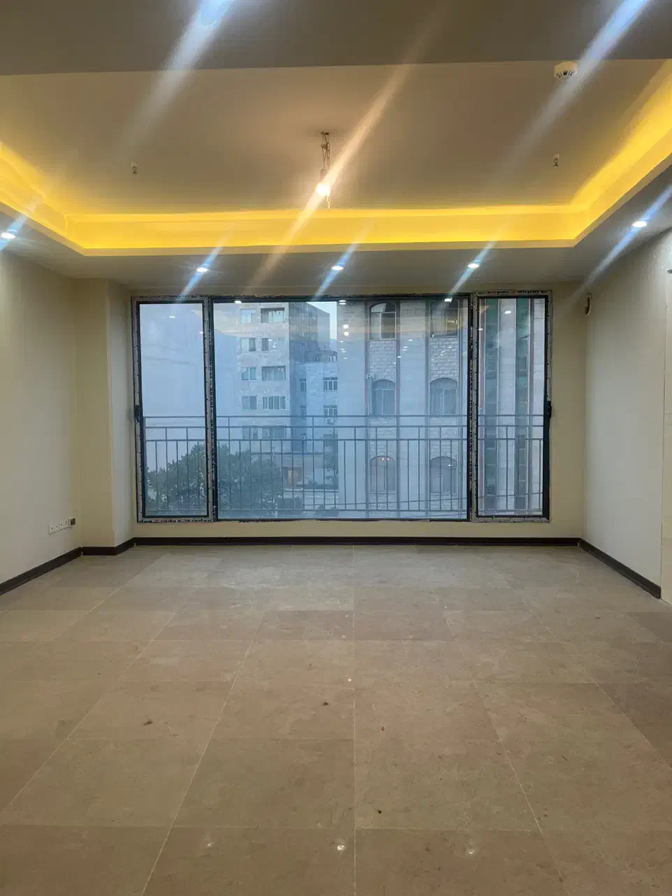 ۱۳۰ متری سه خواب ستارخان