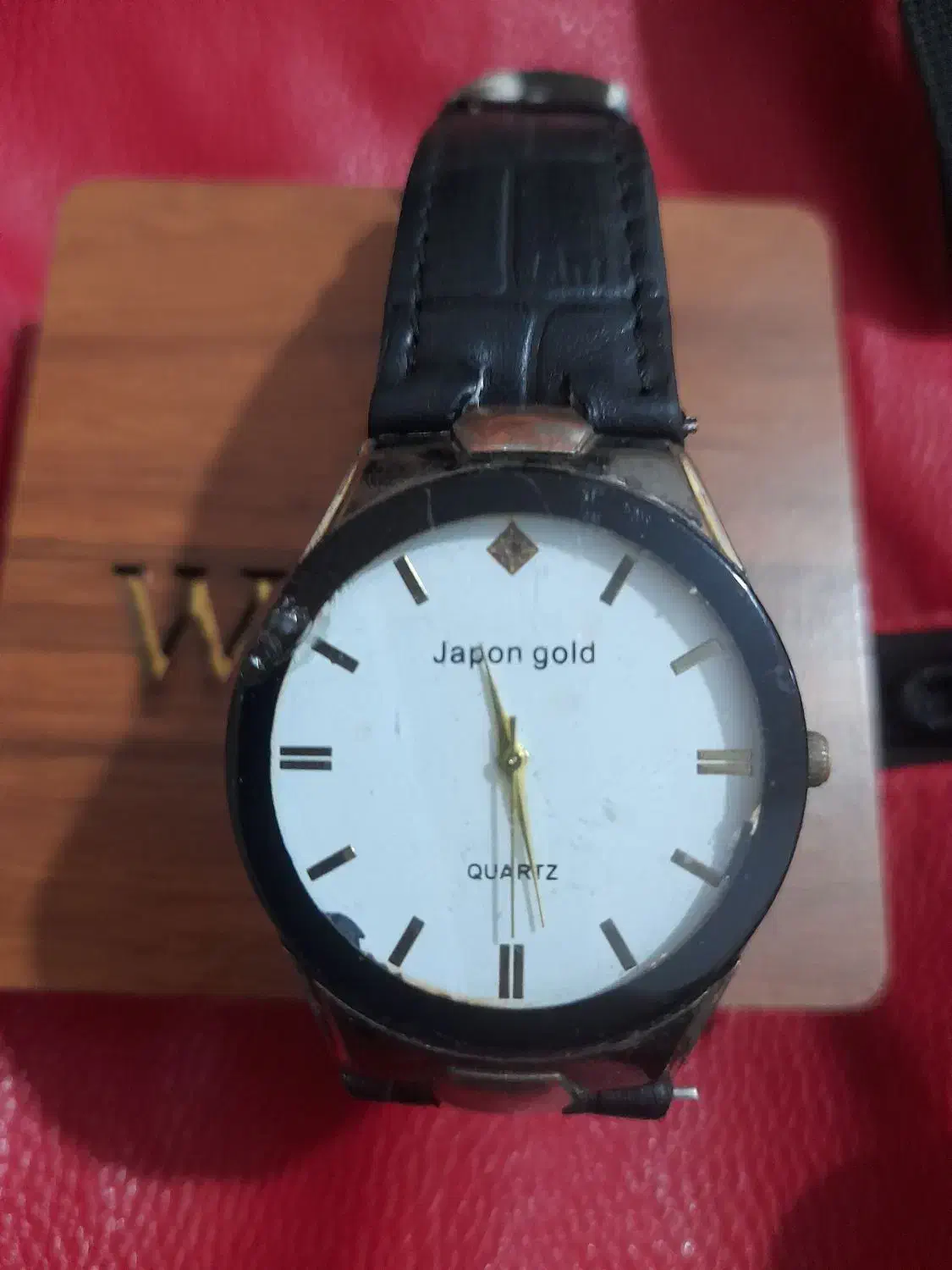 ساعت مچی|ساعت|قم, نیروگاه|دیوار