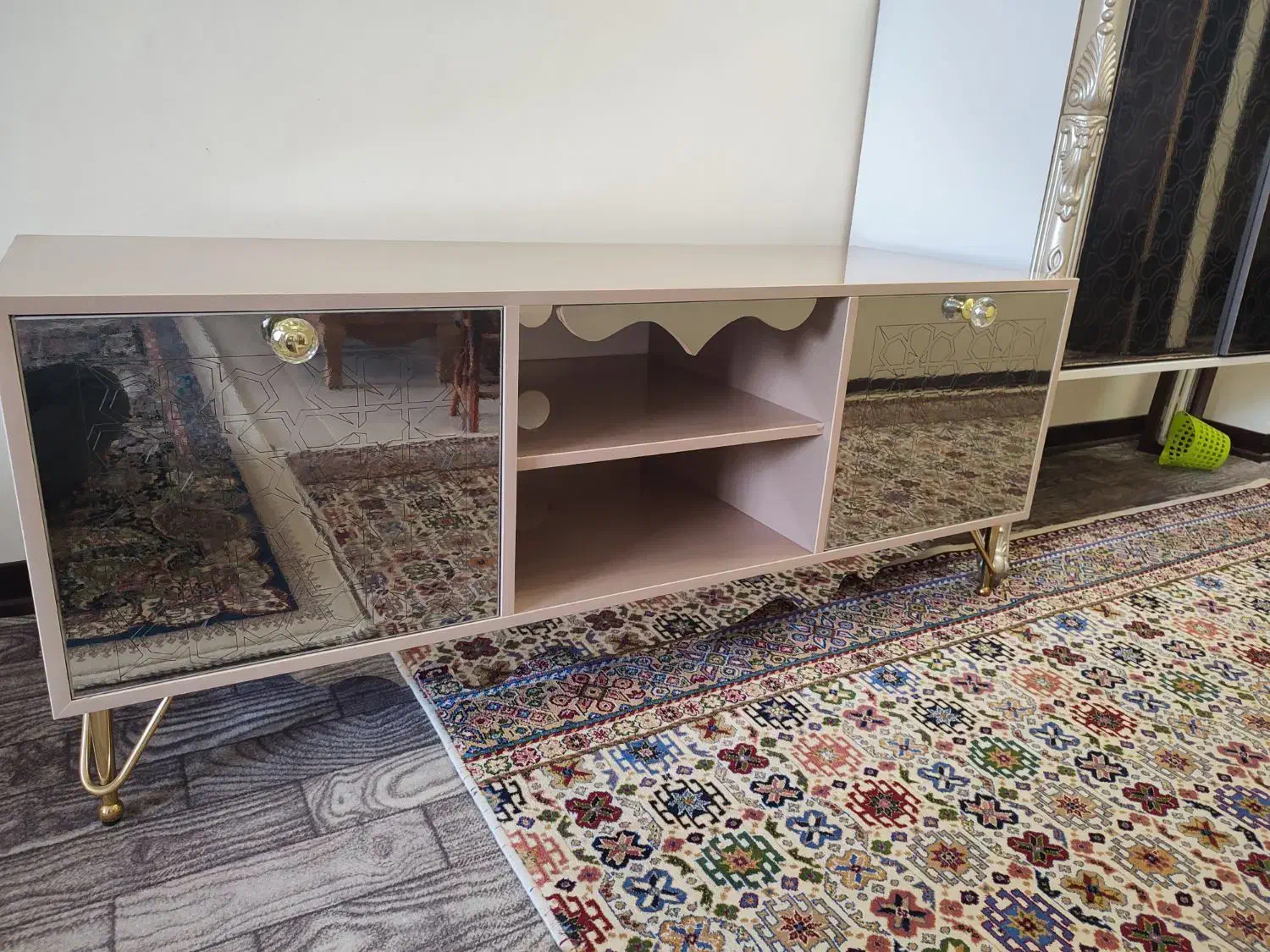 میز تلویزیون|میز تلویزیون|شاهین‌شهر, فدک|دیوار