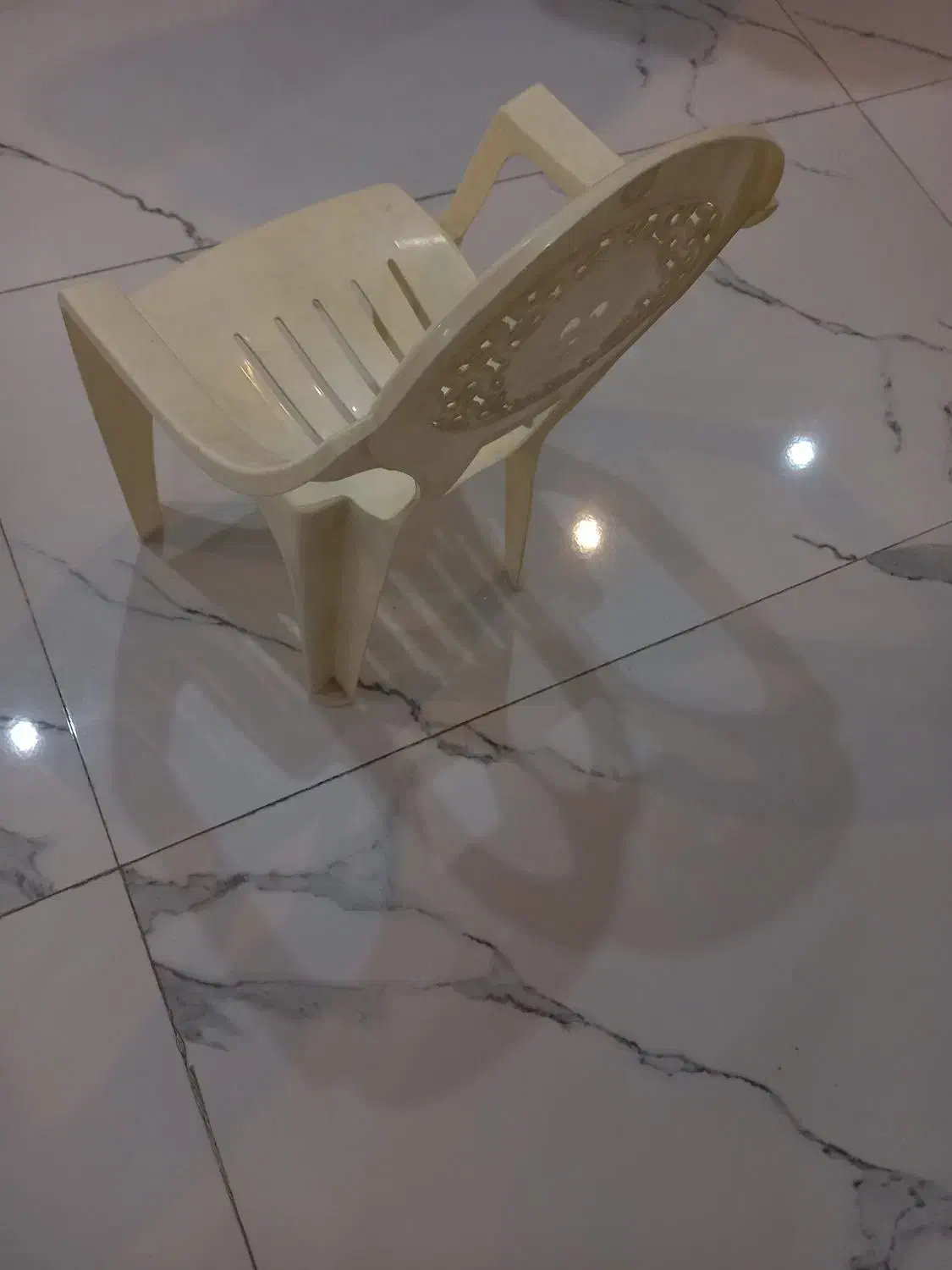 صندلی پلاستیکی کودک|صندلی و نیمکت|رودهن, |دیوار