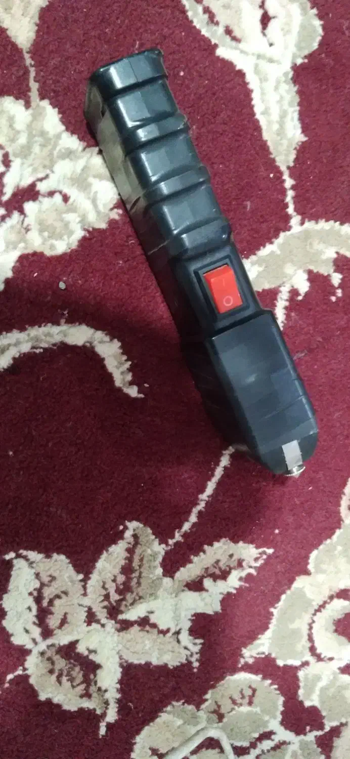 چراقوه دستی|لامپ و چراغ|نیمروز, |دیوار