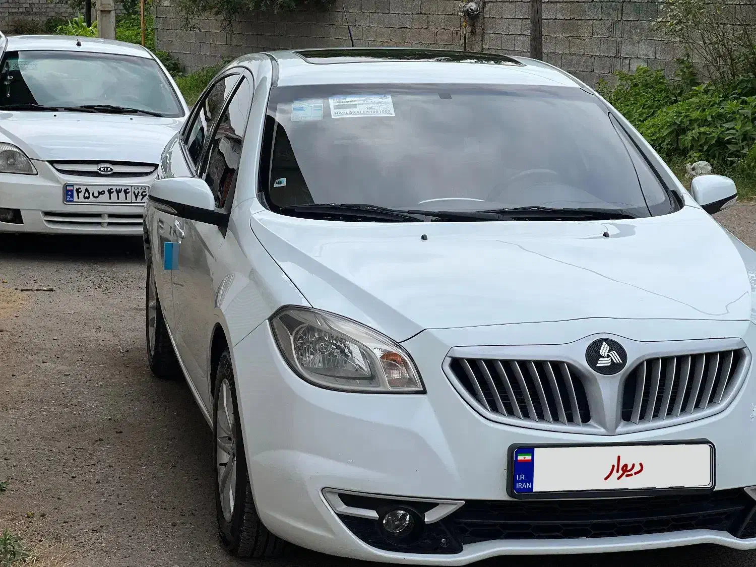 برلیانس ۳۳۰ اتومات مدل ۹۵ بدون رنگ کارکرد ۱۲۰|خودرو سواری و وانت|رشت, کوی غلام نیا|دیوار