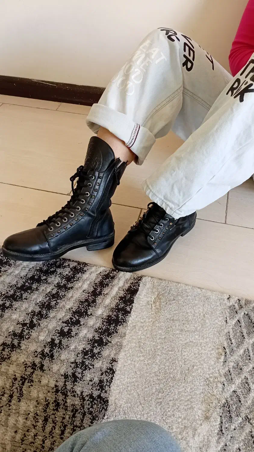 نیم بوت|کیف، کفش، کمربند|رودهن, |دیوار