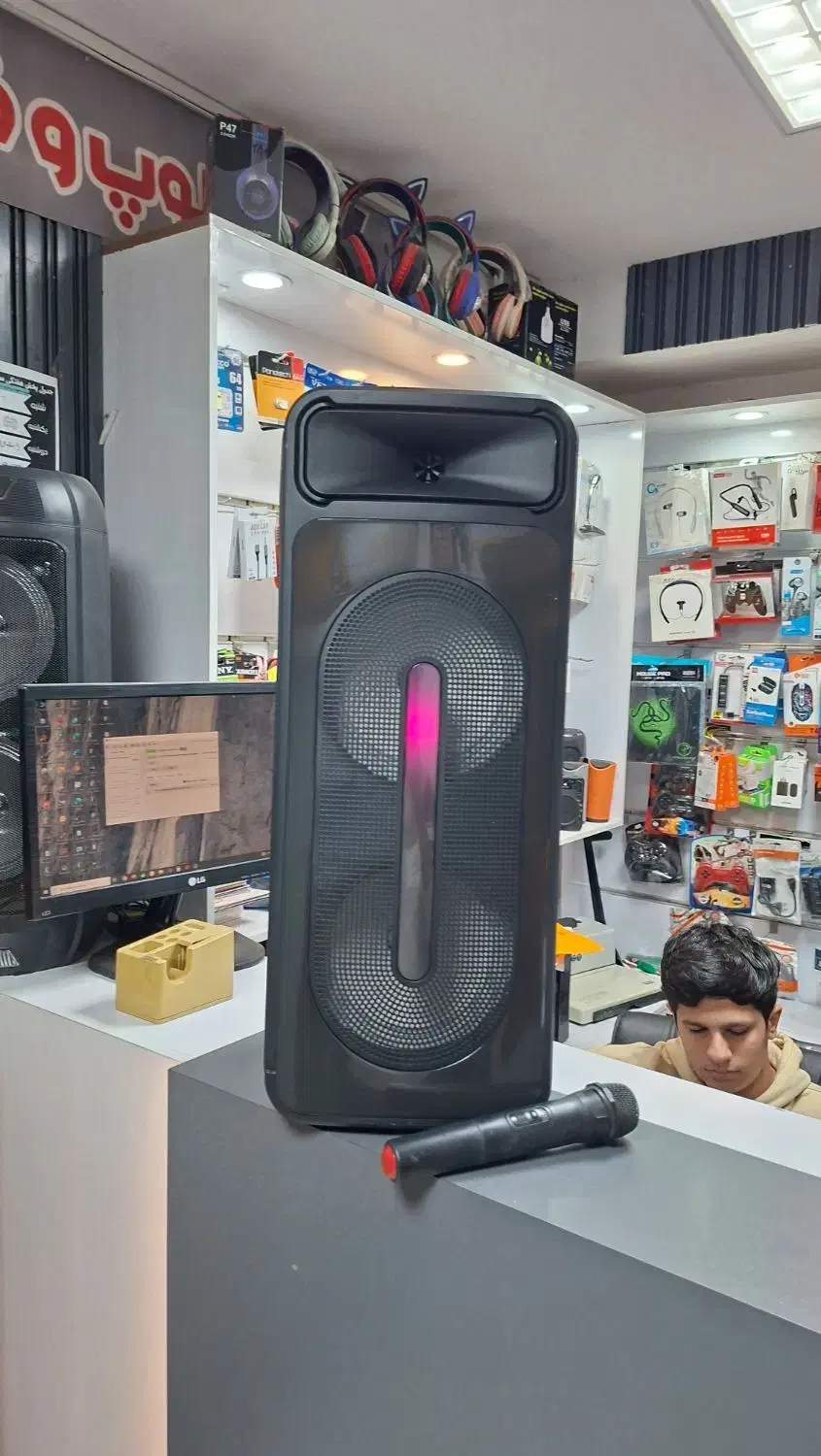 اسپیکر گارانتی دار قیمت جشنواره با میکروفون بی سیم|صوتی و تصویری|قم, کلهری|دیوار