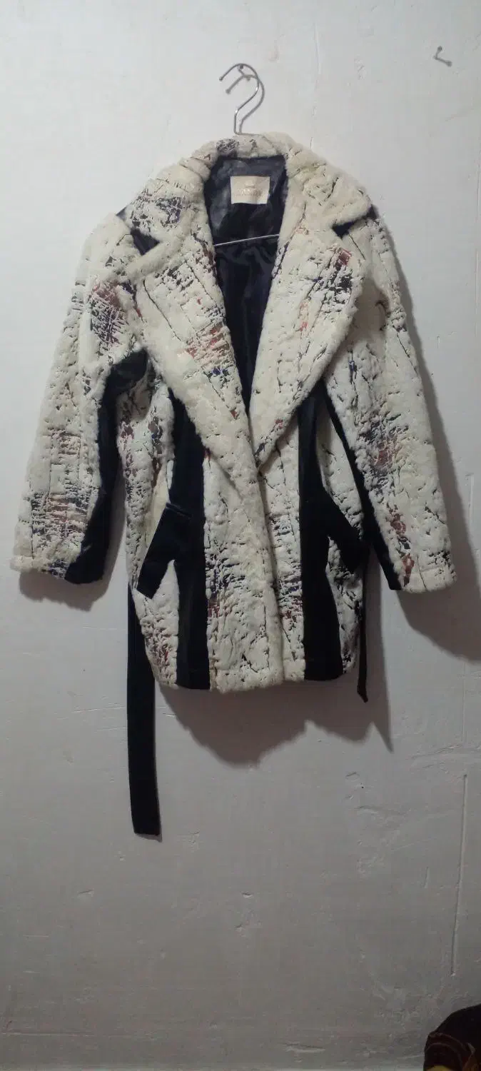 پالتو چرم اصل درحد نو سایز ۲|لباس|نورآباد, |دیوار