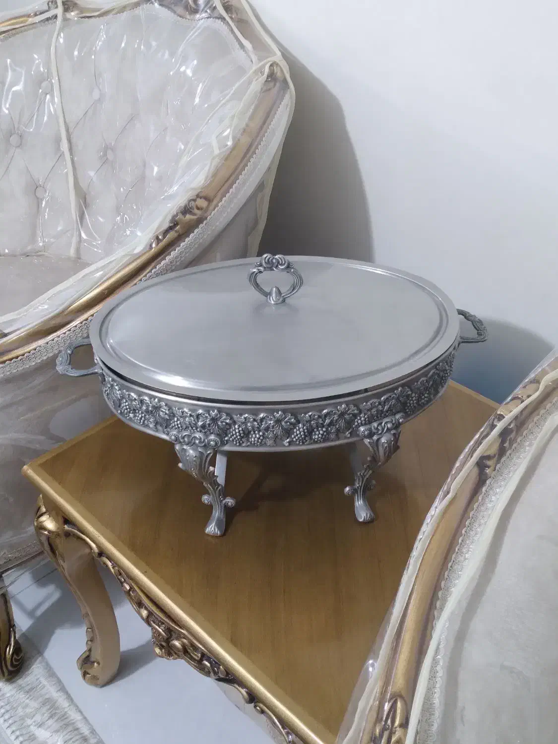 سوفله بزرگ وجادار زیبا|ظروف سرو و پذیرایی|فردیس, فردیس|دیوار