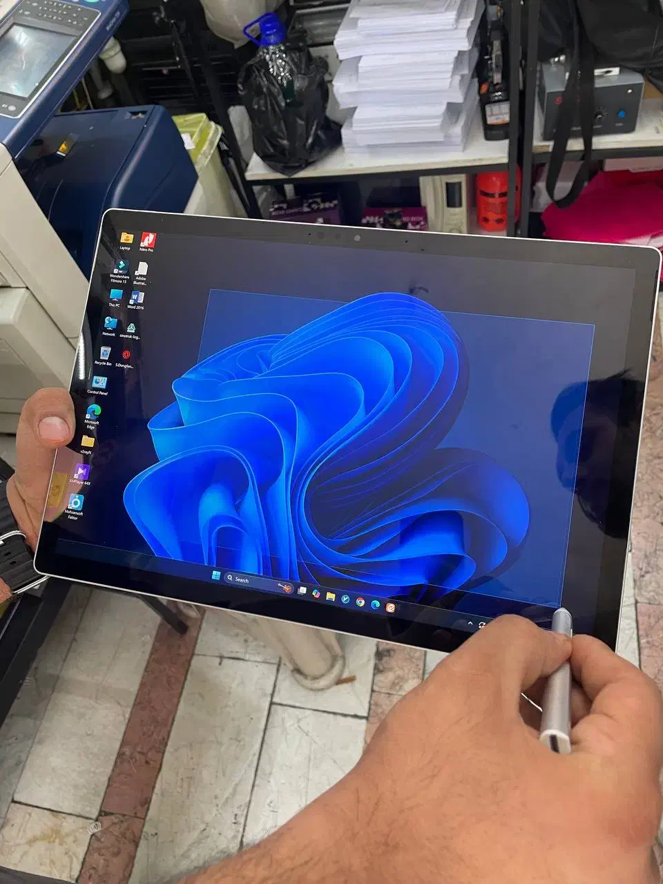 لپتاپsurface book 2 شش گیگ گرافیک یک ترابایت|رایانه همراه|تهران, نیروی هوایی (پیروزی)|دیوار