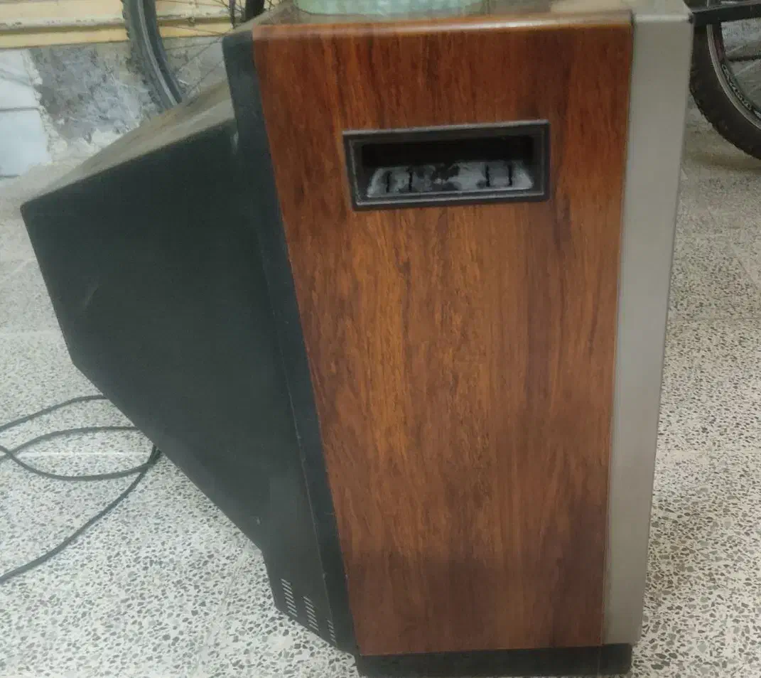 تلویزیون ناسیونال|کلکسیون اشیاء عتیقه|اصفهان, طامه|دیوار