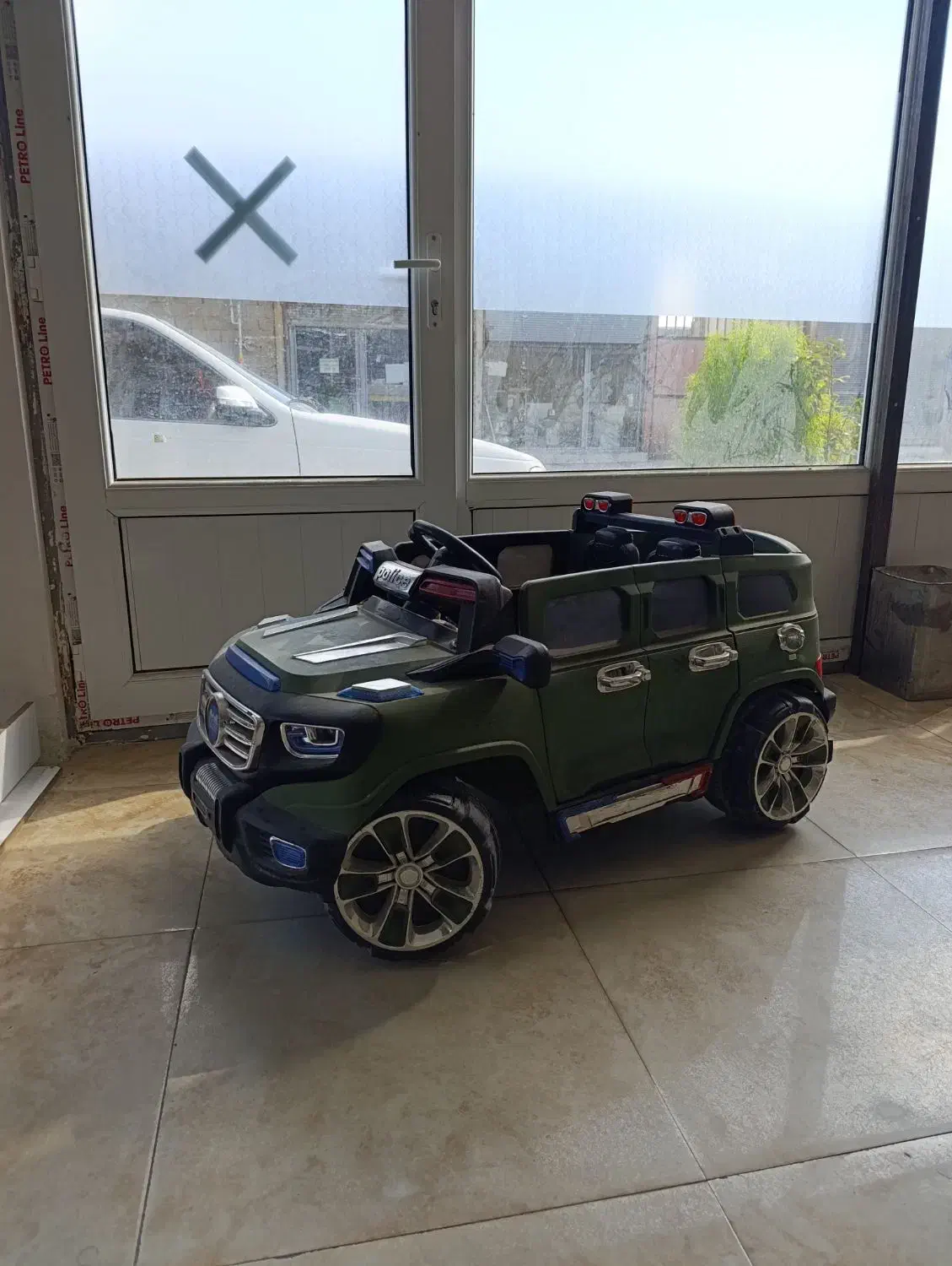 فروش ماشین شارژی دو موتوره|اسباببازی|نقده, |دیوار