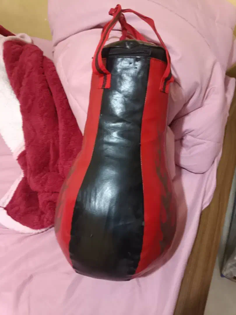 کیسه بکس مقداری طسمه رختکن لباس و عدد مهتابی سالم|لباس|بندرعباس, |دیوار