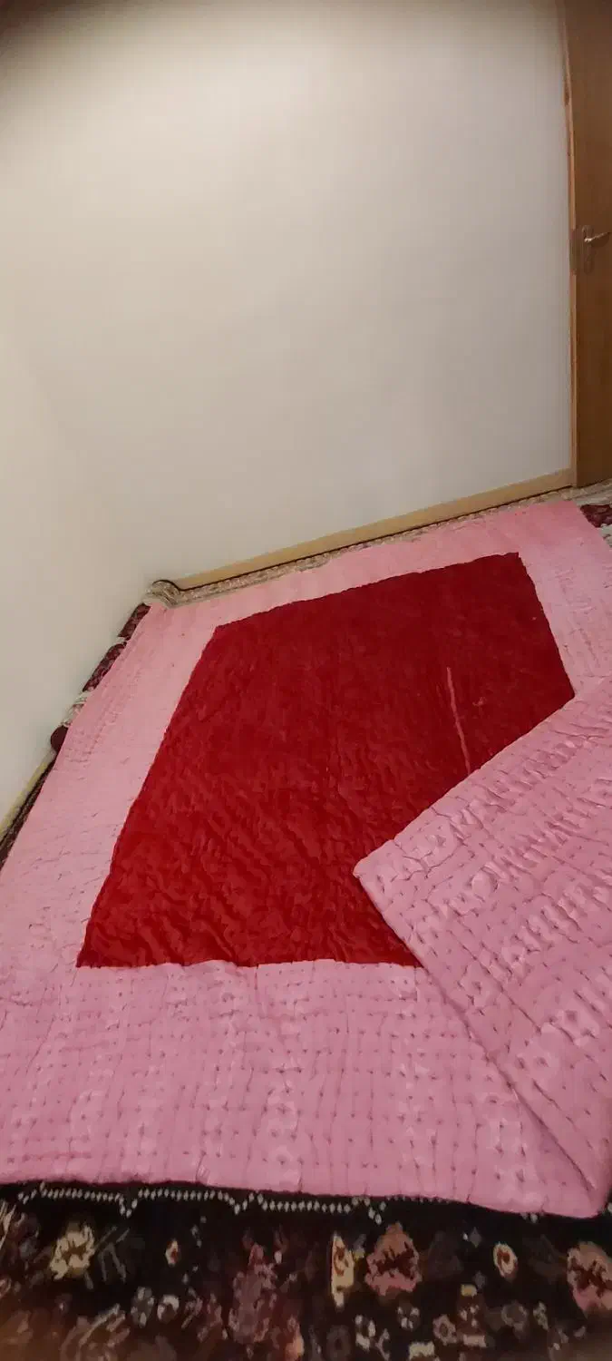 لحاف مخمل|رختخواب، بالش، پتو|بروجن, |دیوار