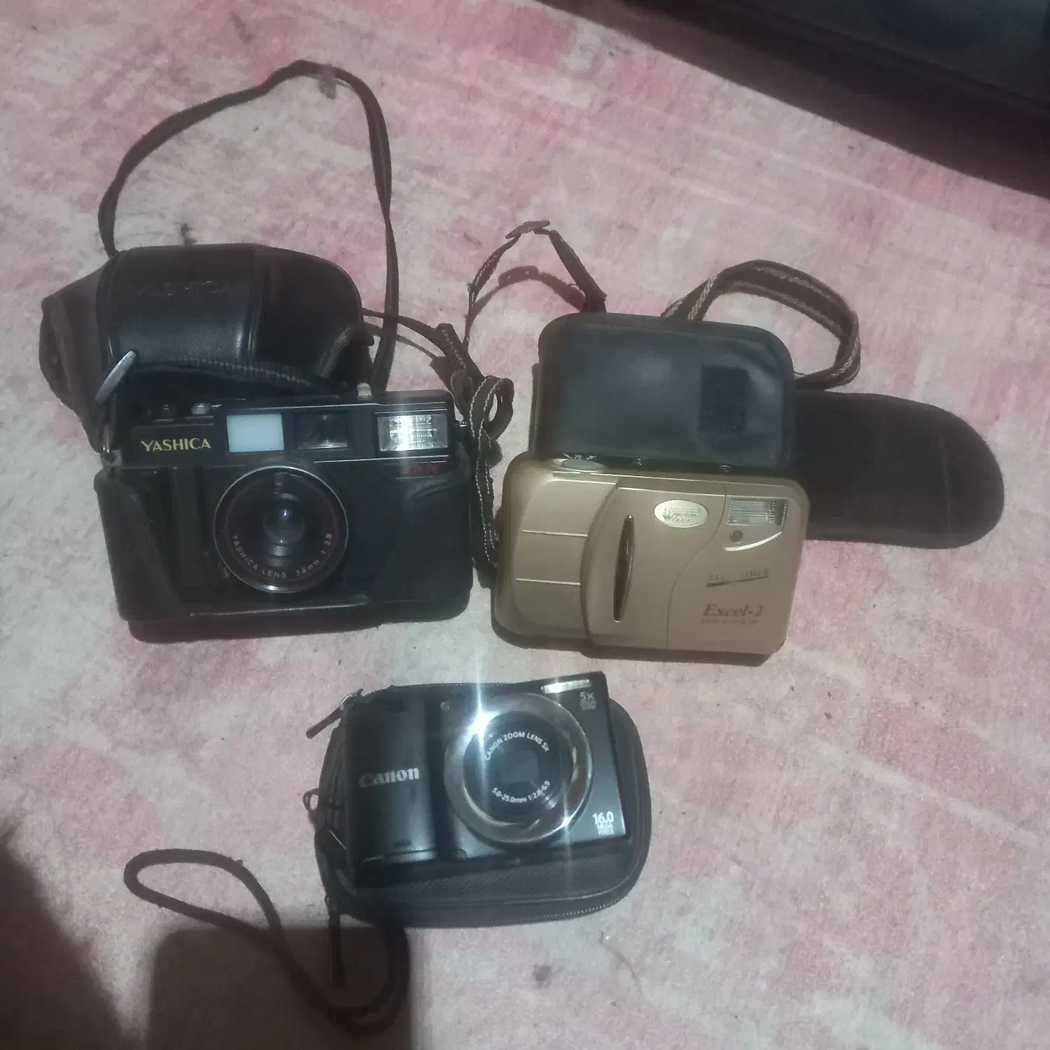 فروش ۳ دستگاه دوربین کلکسیونی عکاسی در حد صفر|دوربین عکاسی و فیلم‌برداری|رشت, جهاد|دیوار