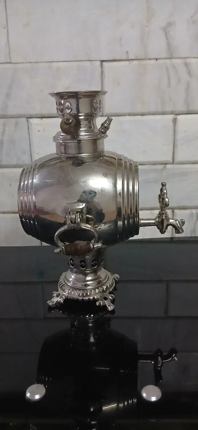 سماور مدل بشکه ای|کلکسیون اشیاء عتیقه|قم, شهدا|دیوار