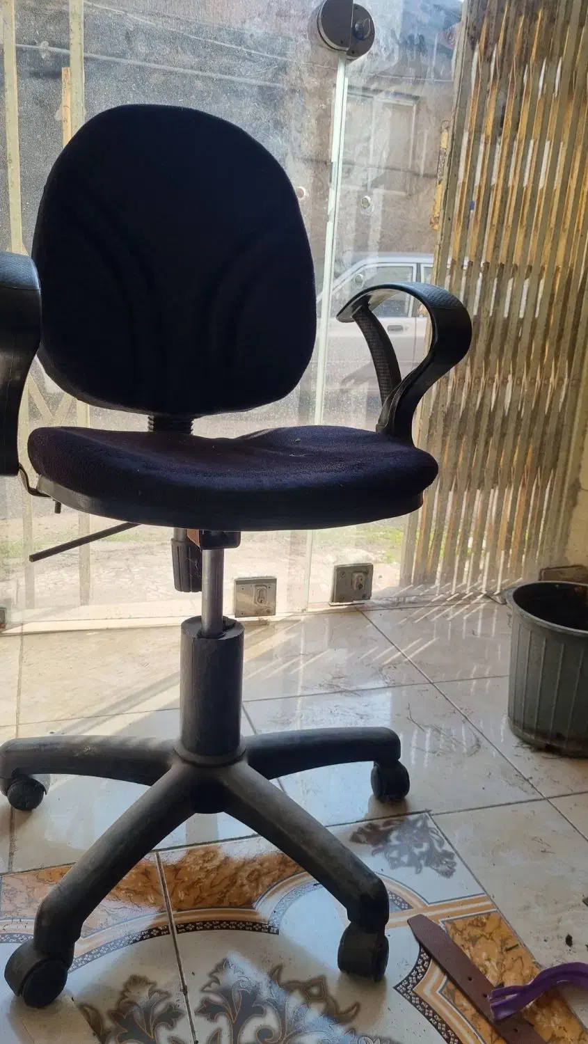 صندلی چرخدار|مبلمان اداری|رشت, پیرکلاچای|دیوار