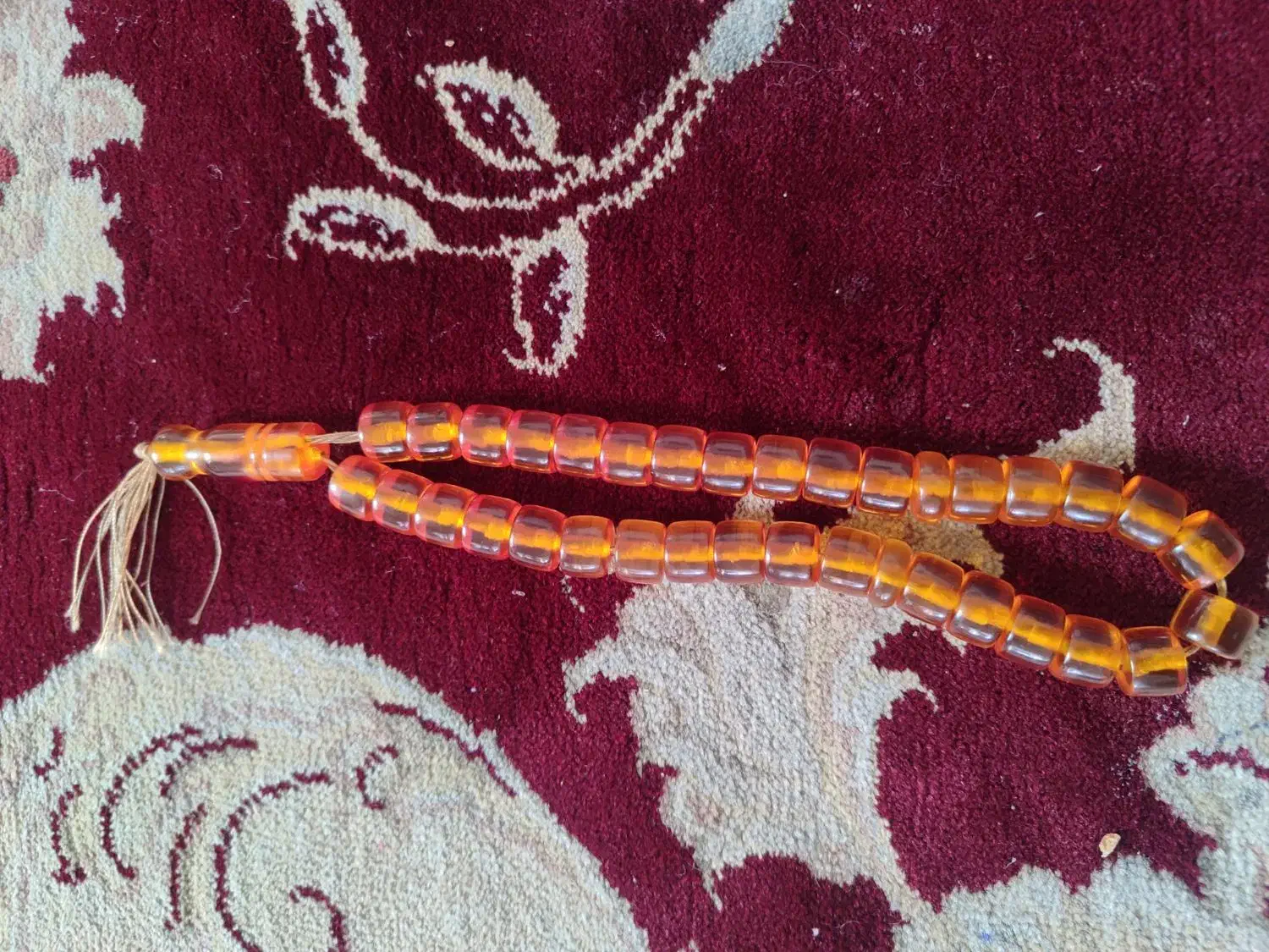 تسبیح سندروس عتیقه|کلکسیون اشیاء عتیقه|میبد, |دیوار