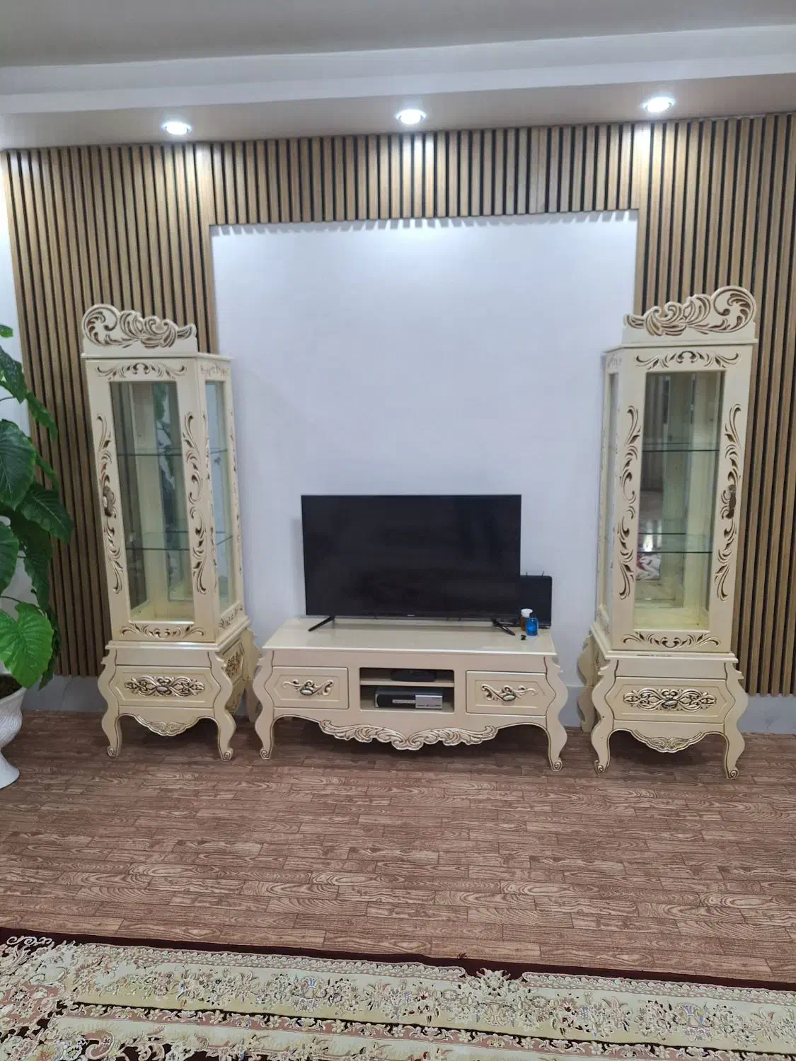 مینی بوفه|بوفه، ویترین، کنسول|خوی, |دیوار