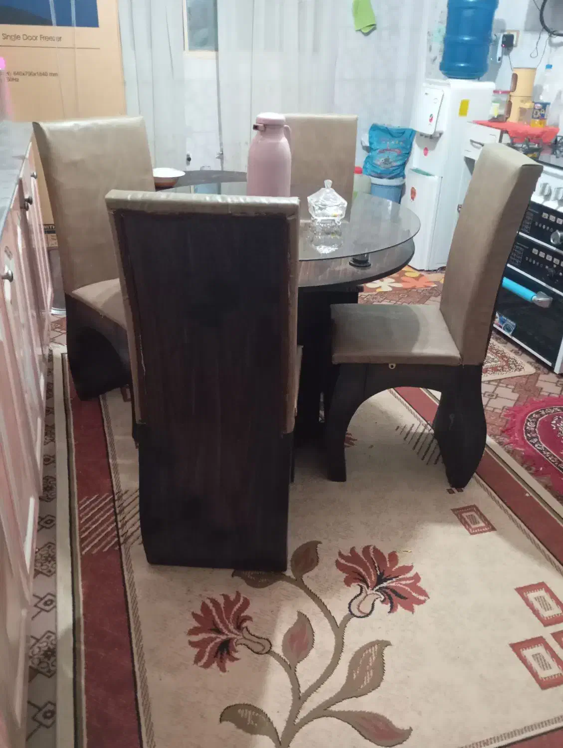 میز ناهارخوری شیک وتمیز|میز و صندلی غذاخوری|زاهدان, |دیوار