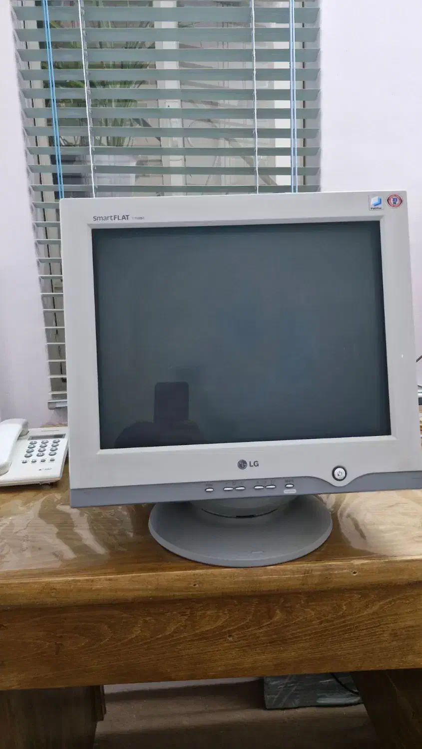 مانیتور ال جی LG SmartFLAT T710BH|قطعات و لوازم جانبی رایانه|شیراز, وصال|دیوار