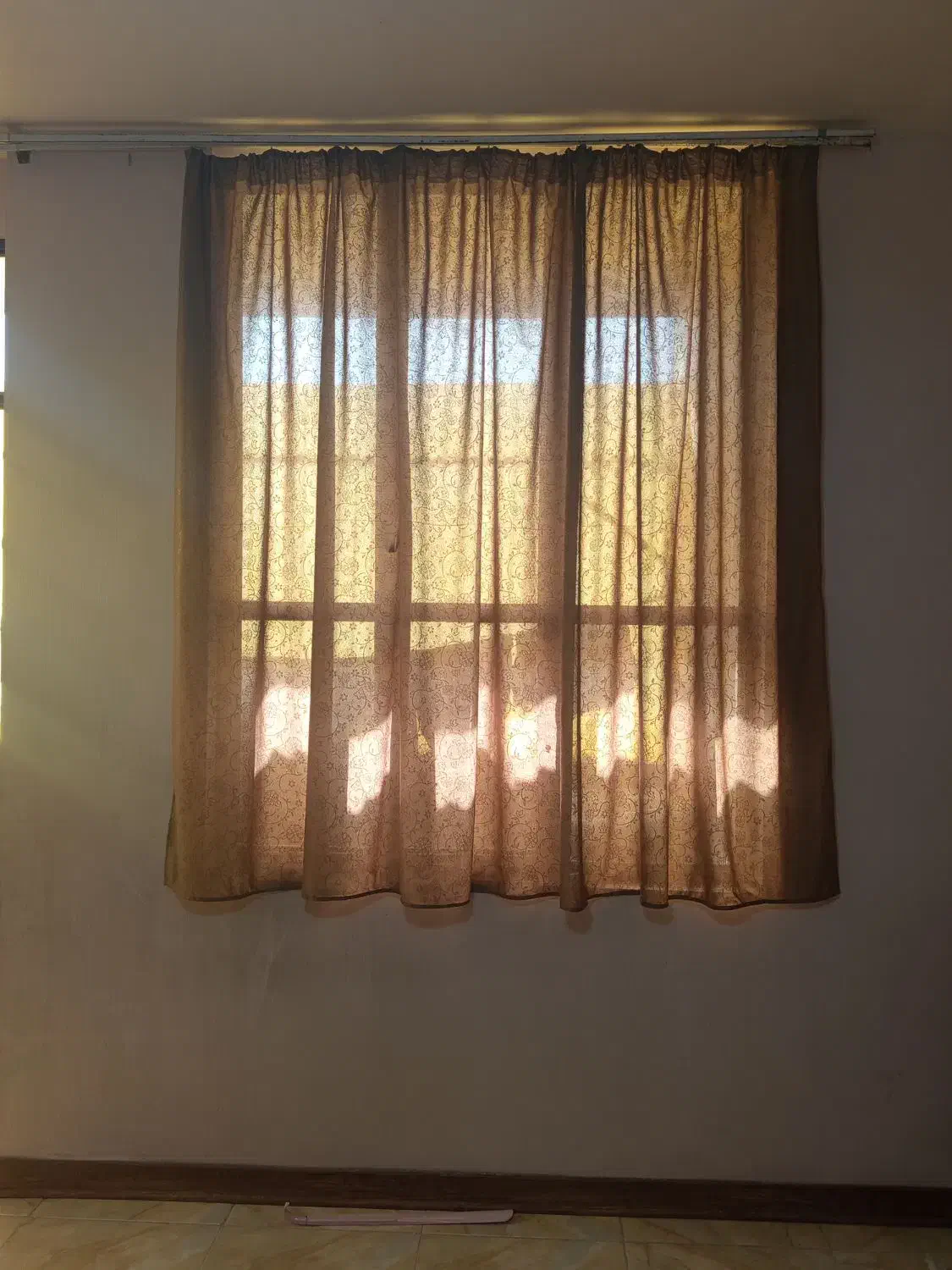 پرده کرمی|پرده، رانر، رومیزی|شیراز, فرگاز|دیوار