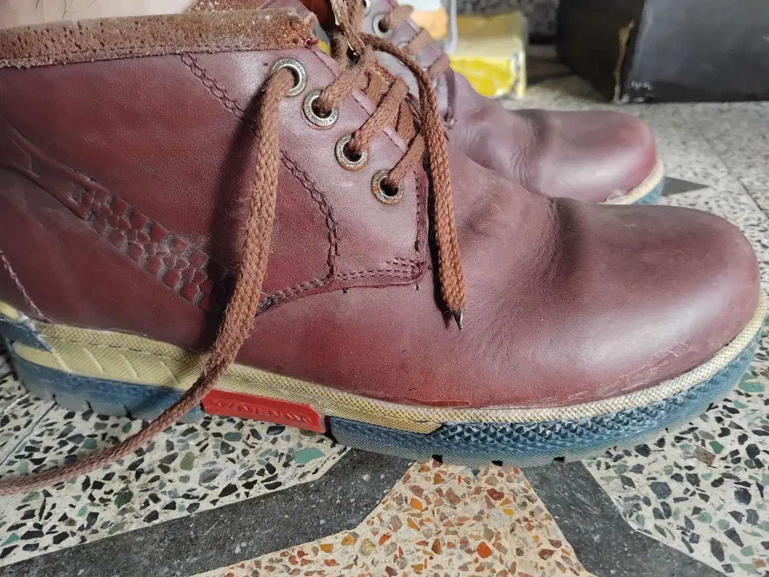 بت چرمی تمیز|کیف، کفش، کمربند|رشت, بیجارپس|دیوار