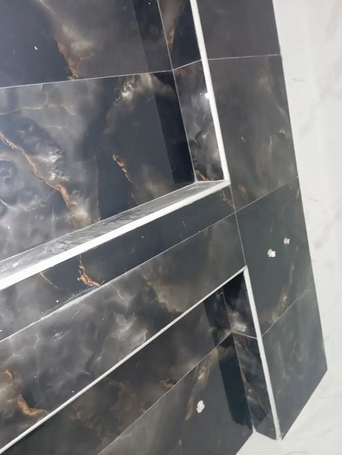 اوستا کاشی کاری وسرامیک وتخریب وسنگ|خدمات پیشه و مهارت|کیش, |دیوار