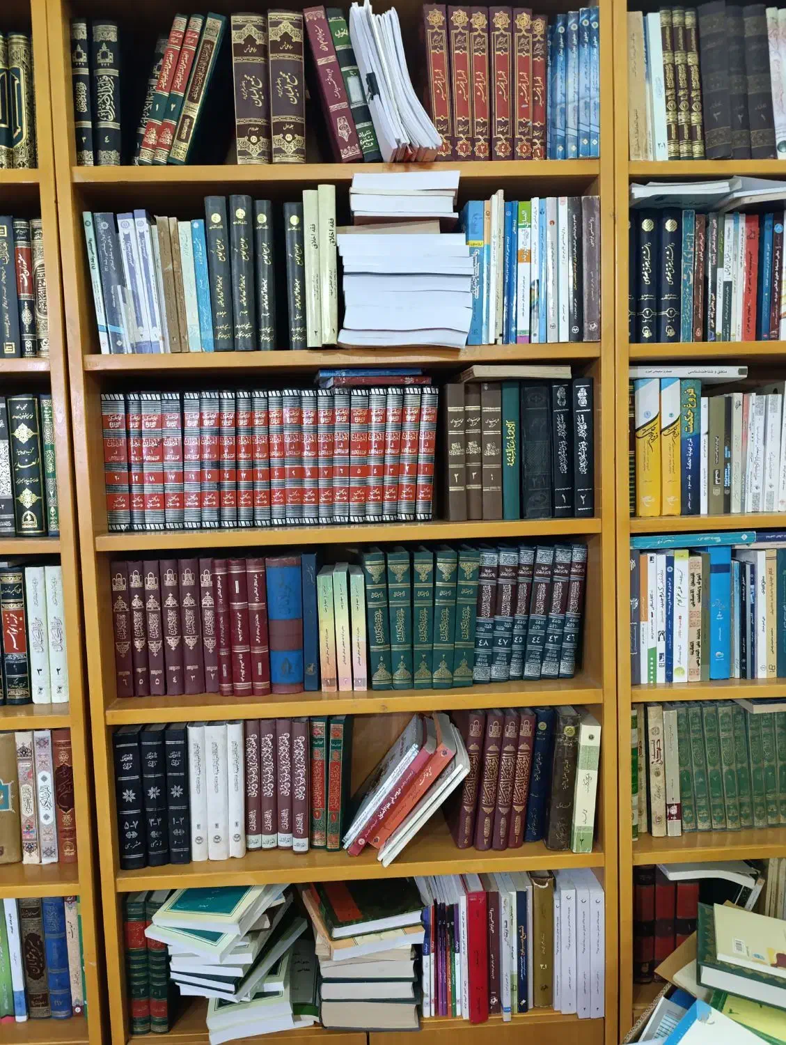 فروش کتابخانه یکجا|کتاب و مجله آموزشی|قم, انسجام|دیوار