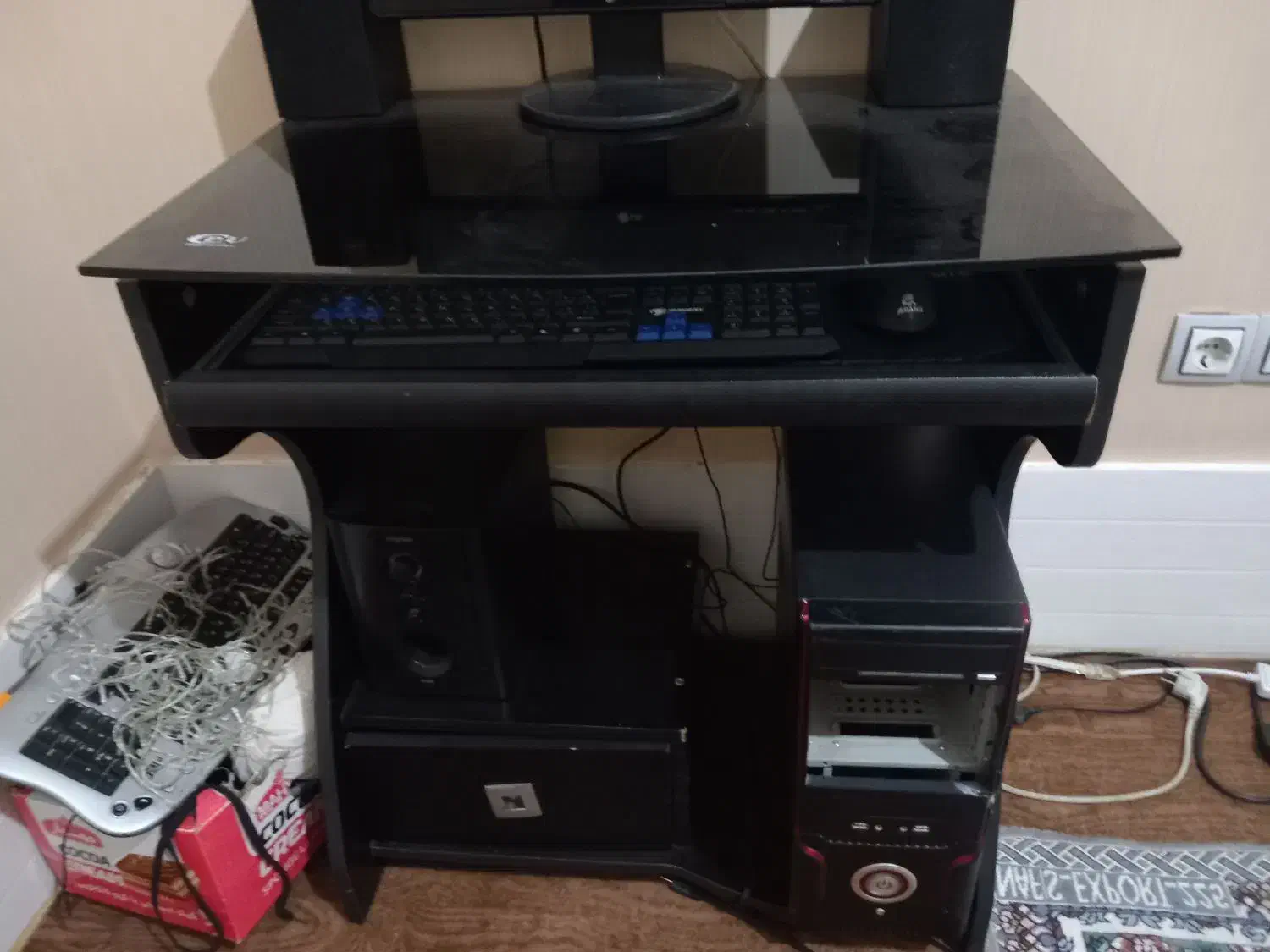 میز کامپیوتر پلی استیشن ۲ مانیتور ال جی|کنسول، بازی ویدئویی و آنلاین|شیراز, شهرک سراج|دیوار