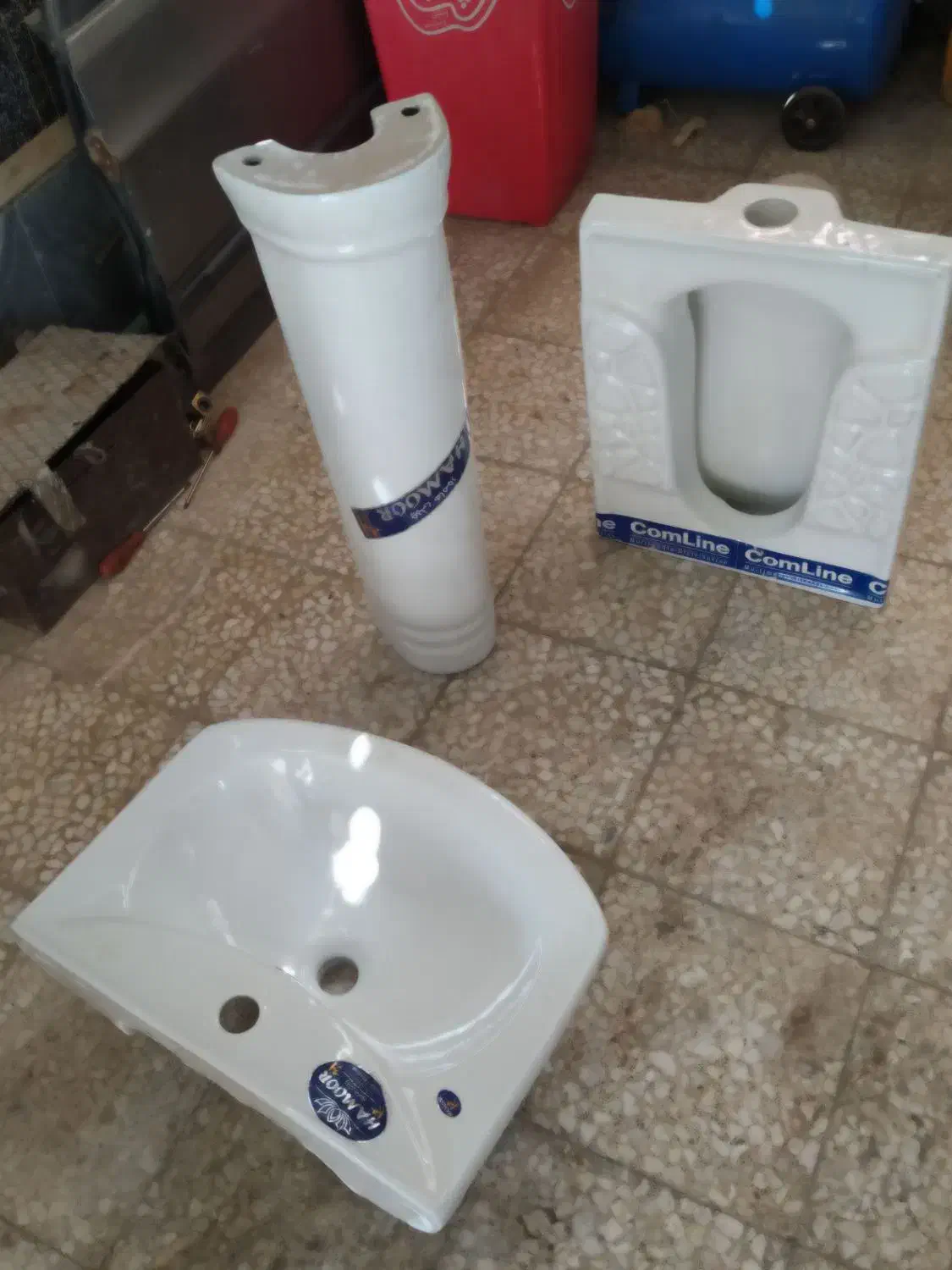 سنگ توالت و روشویی|لوازم سرویس بهداشتی|چابهار, |دیوار