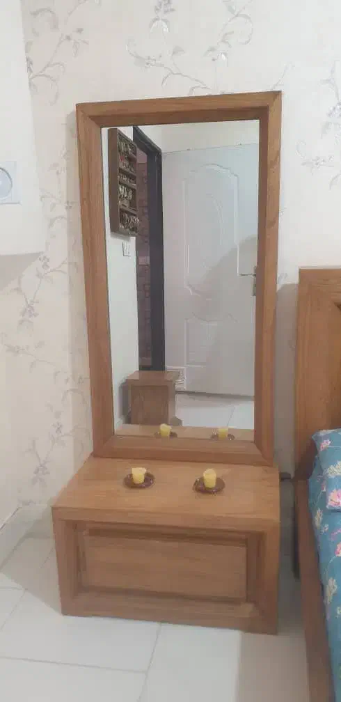 سرویس خواب چوبی در حد نو|تخت و سرویس خواب|بردسکن, |دیوار