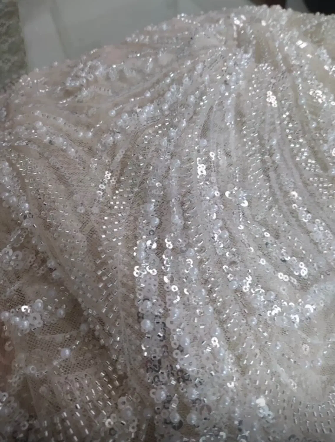 پارچه کار شده|لباس|میانه, |دیوار