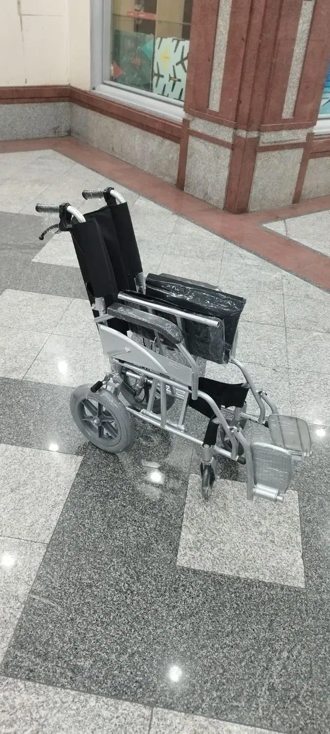 ویلچر طوسی مشکی بدنه آلومینیم چرخ ۱۲ ژله ای آکبند|آرایشی، بهداشتی، درمانی|تهران, ستارخان|دیوار
