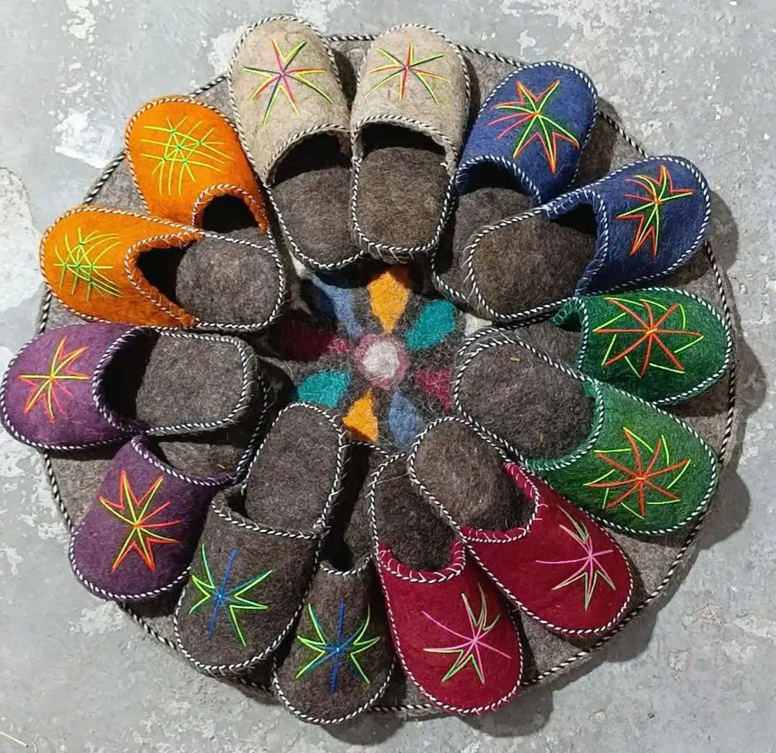 دمپایی نمدی|صنایع دستی و سایر لوازم تزئینی|گنبد کاووس, |دیوار