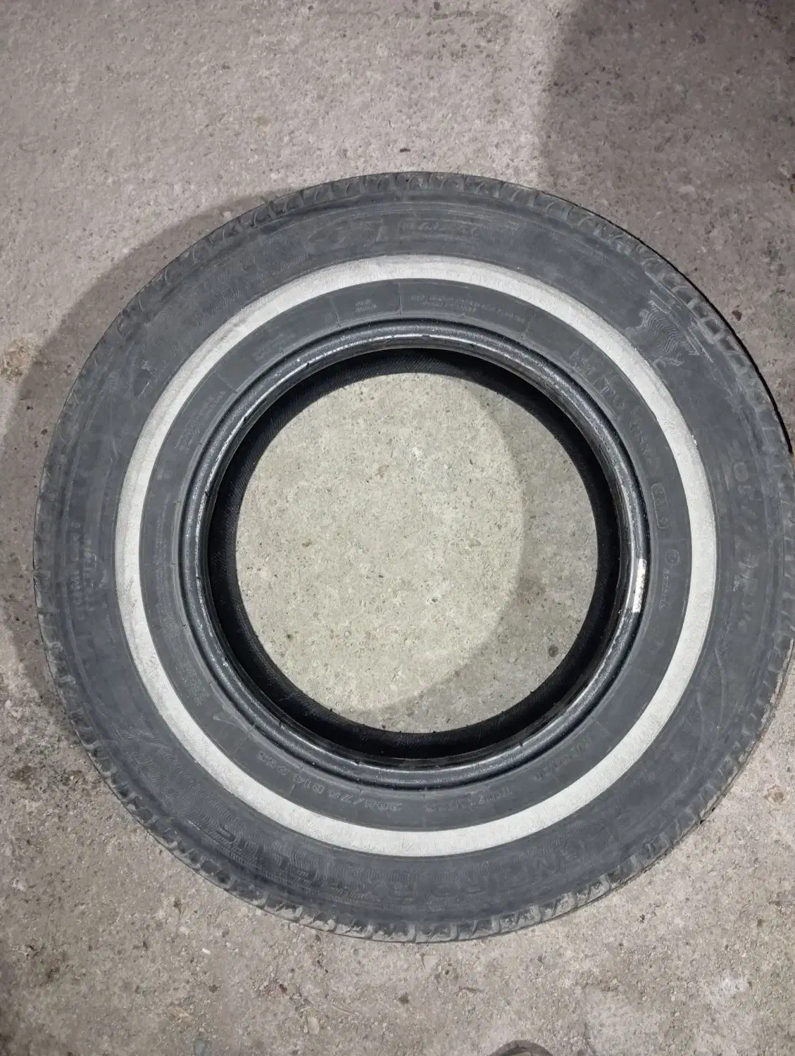 لاستیک دور سفید کارا و مزدا وانت|قطعات یدکی و لوازم جانبی|تهران, وردآورد|دیوار