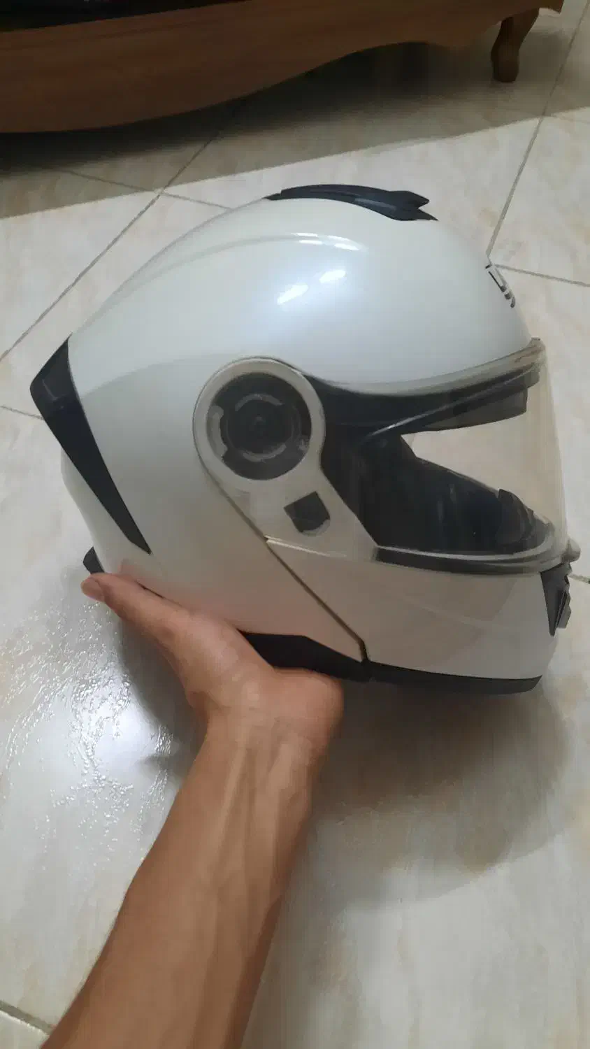 کلاه کاسکت فک متحرک|قطعات یدکی و لوازم جانبی|اندیشه, اندیشه فاز ۱|دیوار