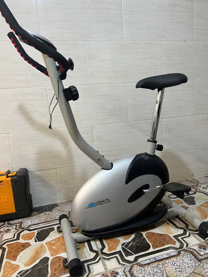 دوچرخه ثابت|تجهیزات ورزشی|شیراز, شهرک بزین|دیوار