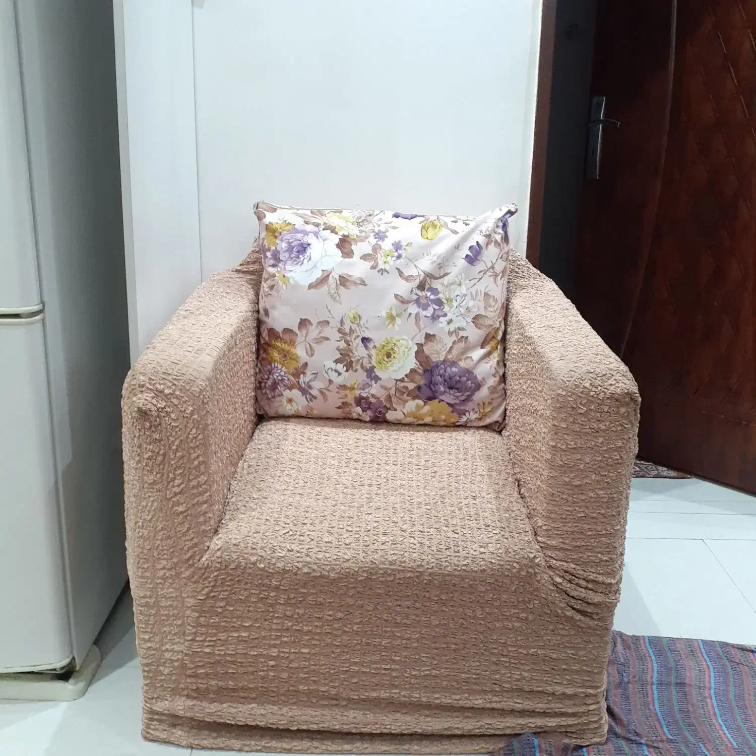 مبله راحتی ۷ نفره|مبلمان خانگی و میز عسلی|رشت, سلیمانداراب|دیوار