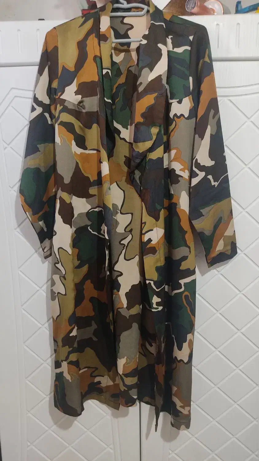 تعدادی لباس و چادر مجلسی هرکسی خواست پیام بده|لباس|شیراز, شهرک سعدی|دیوار