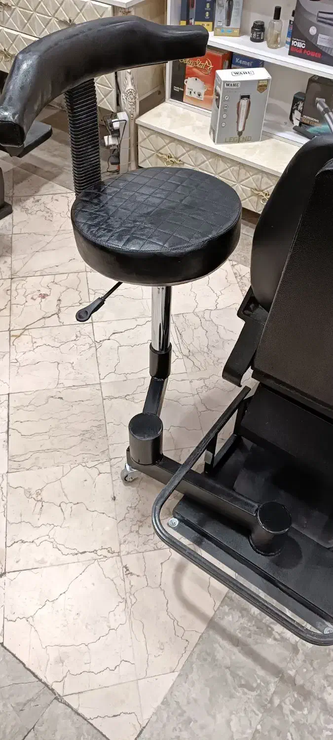 صندلی باربر|آرایشگاه و سالنهای زیبایی|تهران, پرستار|دیوار