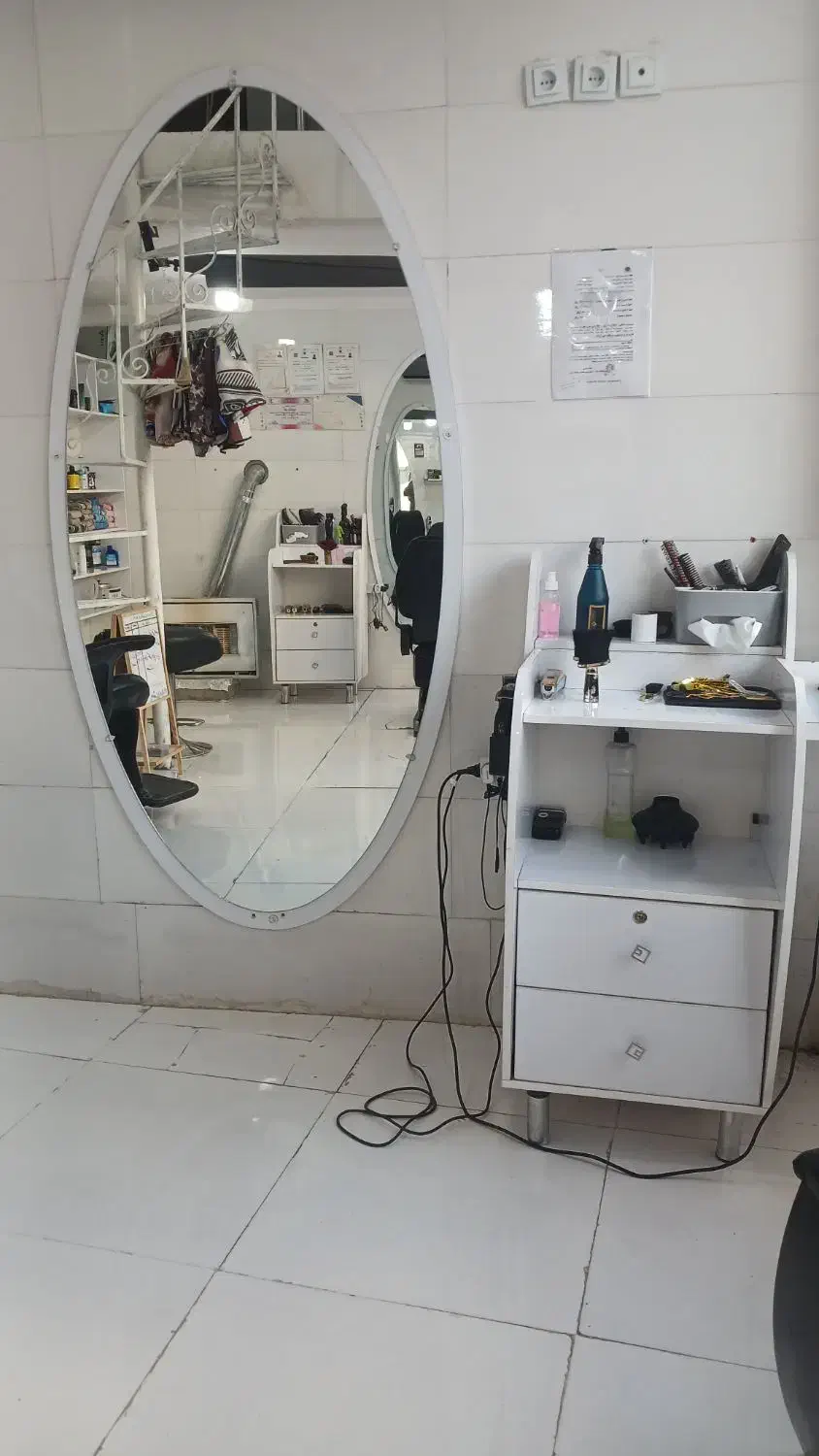 دکور آرایشگاه /شیک /۵ میلیون|آرایشگاه و سالن‌های زیبایی|اردبیل, |دیوار