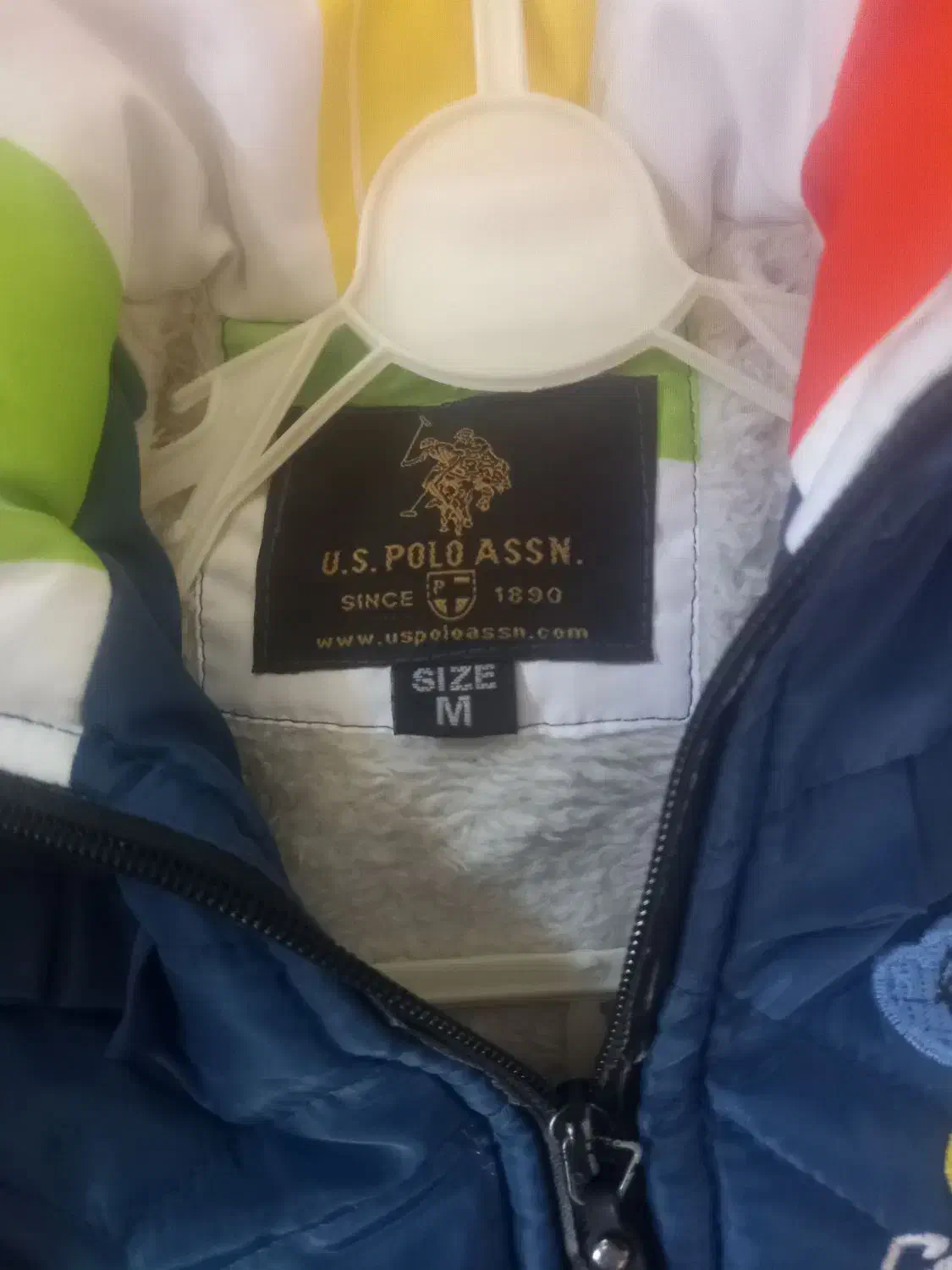 کاپشن دخترانه|کفش و لباس بچه|نجف‌آباد, باغ ملی|دیوار