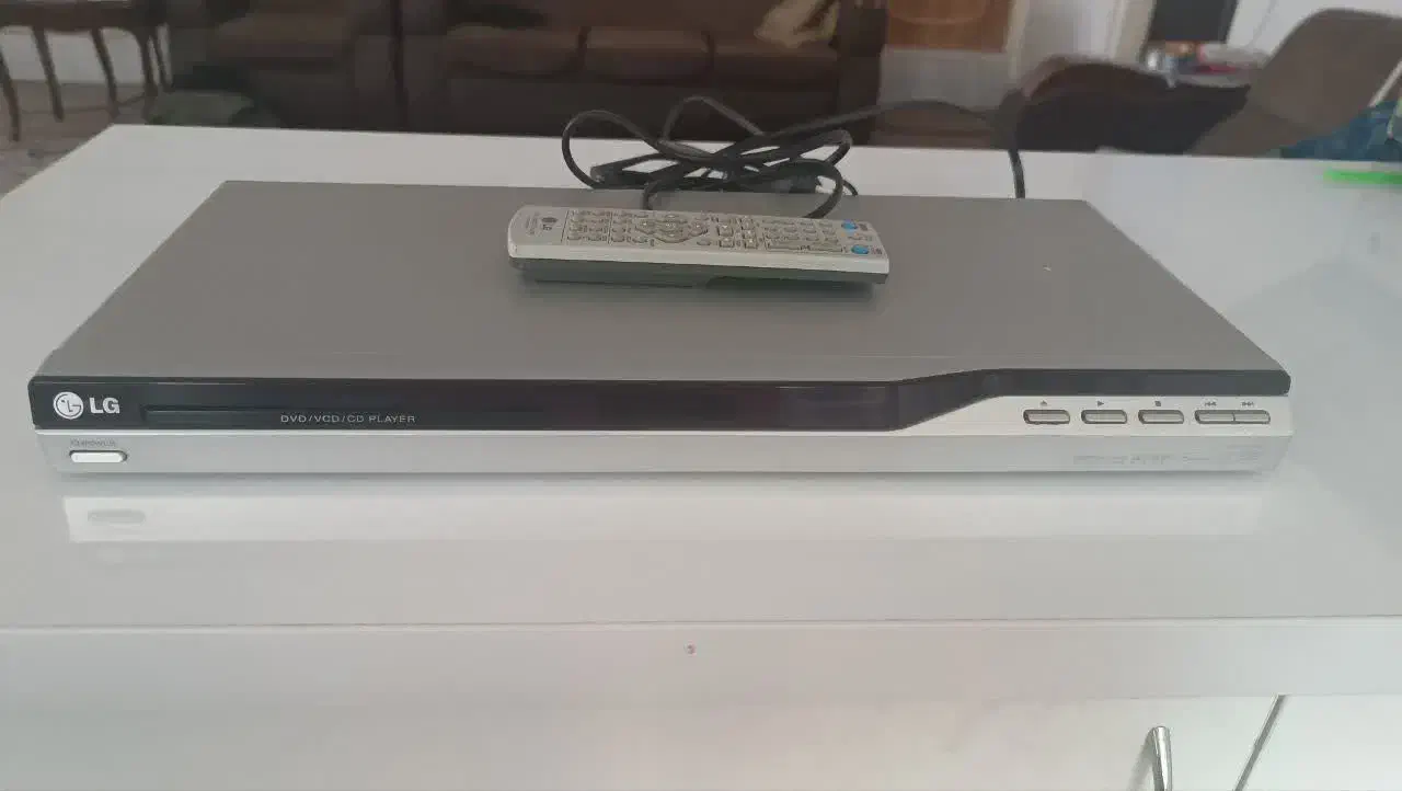 دستگاه DVD پلیر مدل LG|پخش‌کننده DVD و ویدیو|قم, عمار یاسر|دیوار