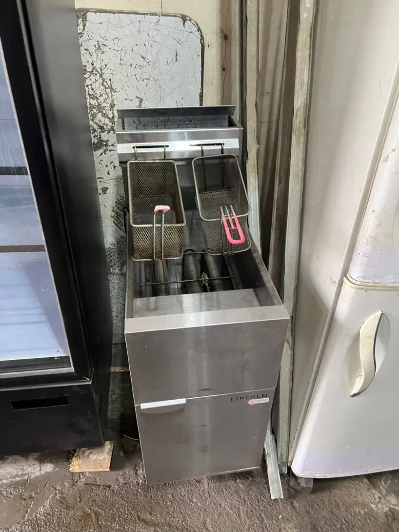 سرخکن مبله|کافیشاپ و رستوران|مشهد, توس (بلوار توس)|دیوار