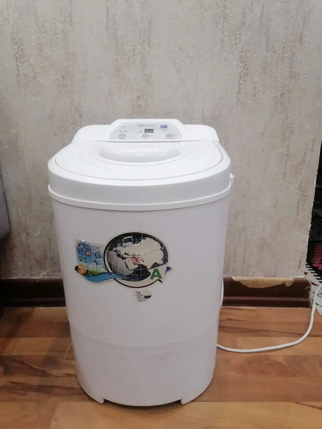 مینی واش (کهنه شور)|ماشین لباسشویی و خشک‌کن لباس|صدرا-فارس, فاز ۲|دیوار