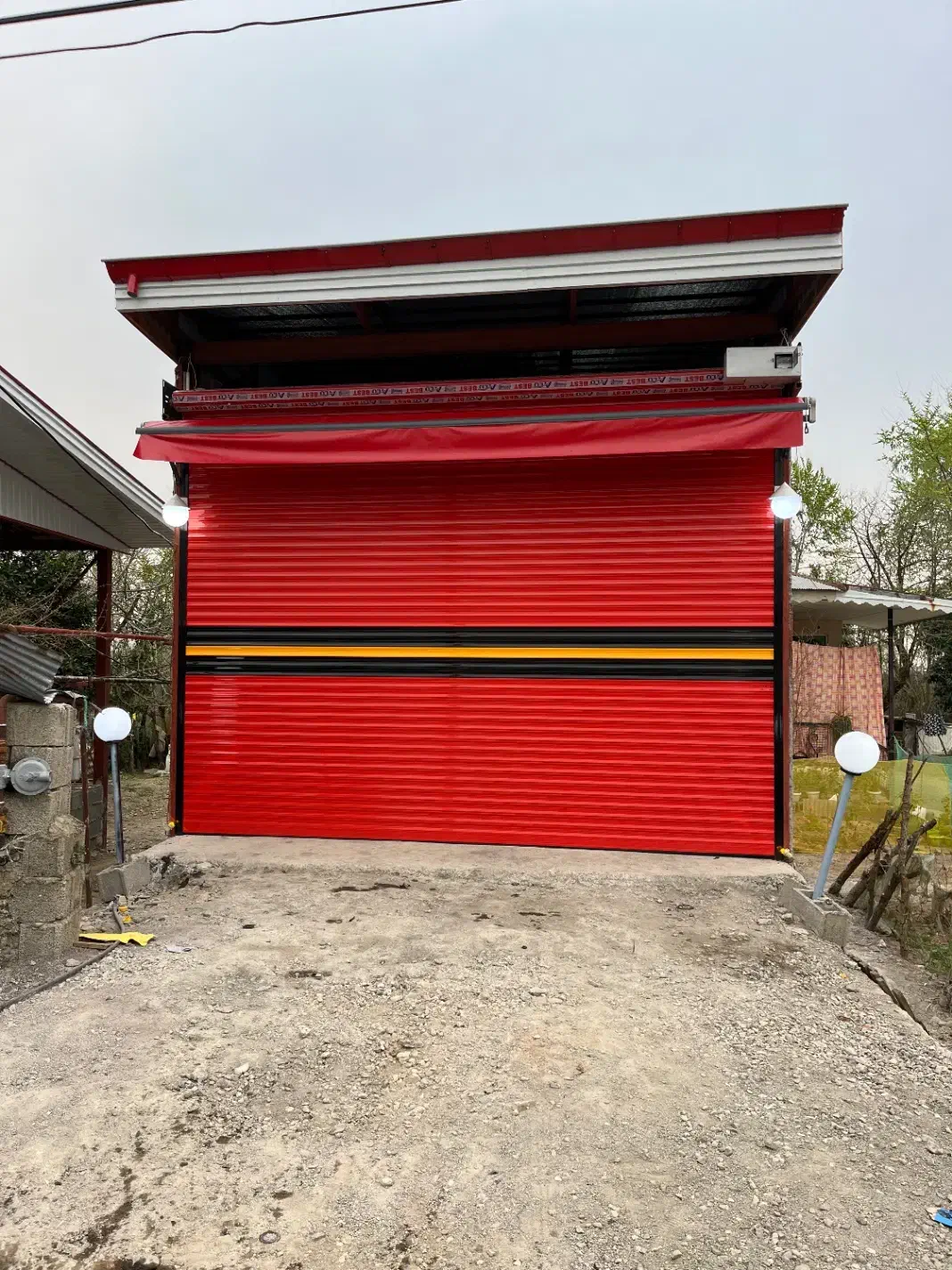 نصب و تعمیر کرکره برقی سایبان دوربین تخصصی|خدمات پیشه و مهارت|رشت, استقامت ۱|دیوار