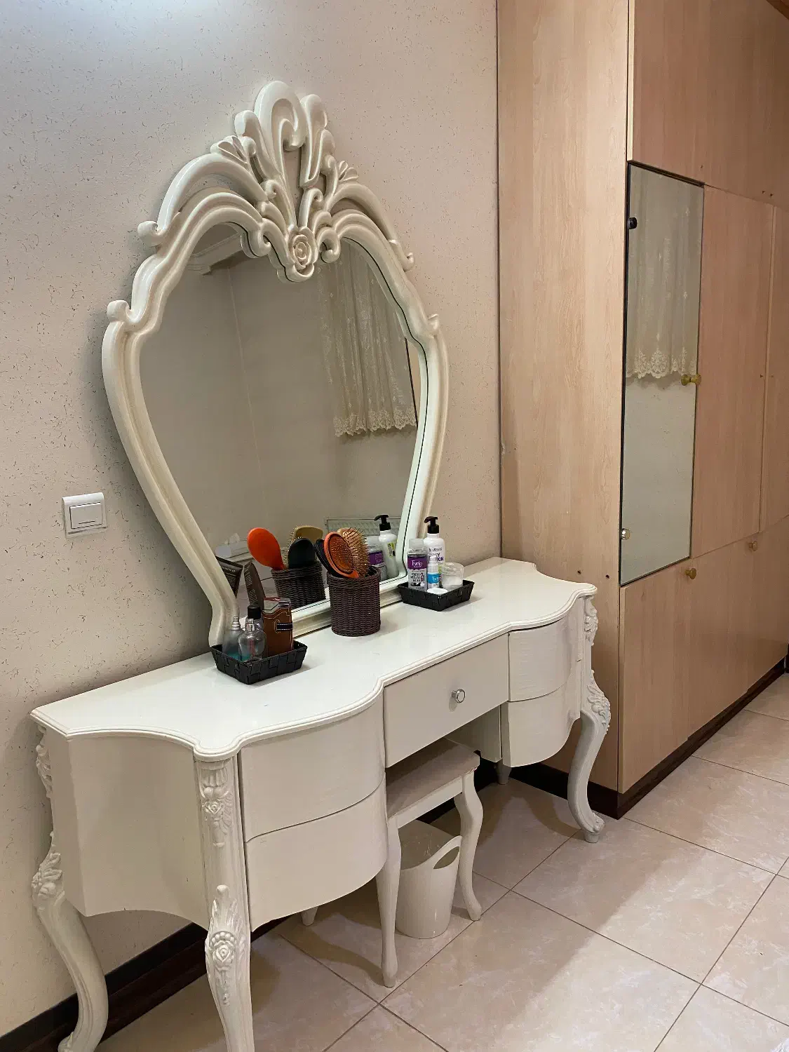 تخت دونفره|تخت و سرویس خواب|اصفهان, جلالیه|دیوار