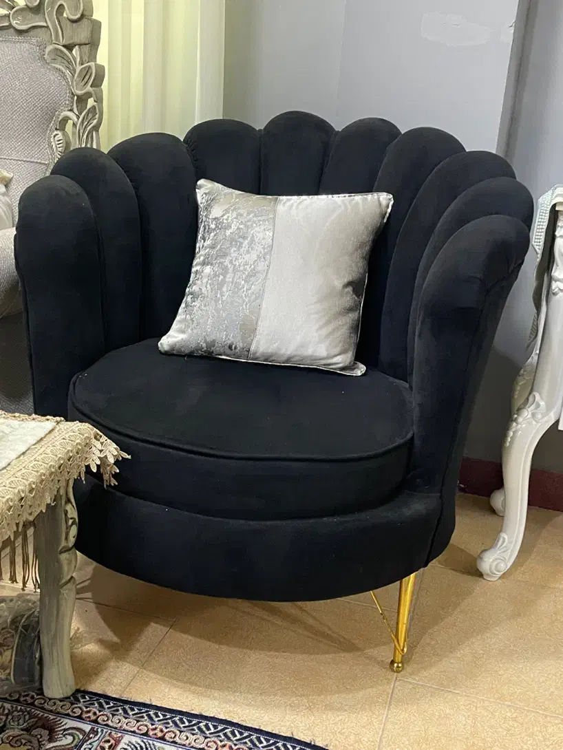 مبل تکی|مبلمان خانگی و میز عسلی|رشت, کوی طالقانی|دیوار